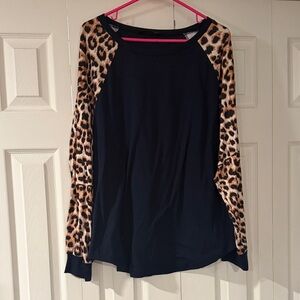 Leopard Print Sleeve Black Top